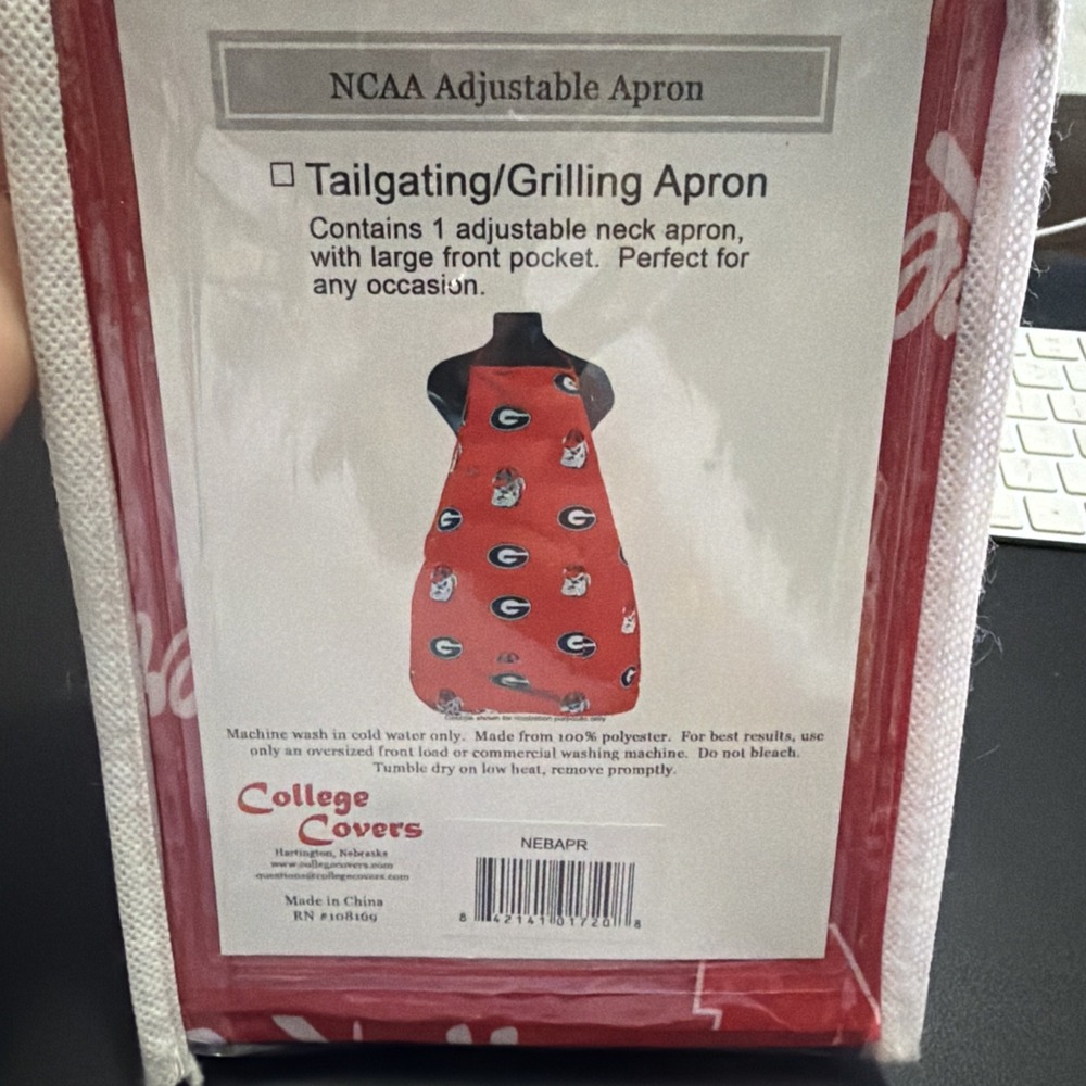 Nebraska Cornhuskers Grilling Tailgating Apron with 9" Pocket, Adjustable!